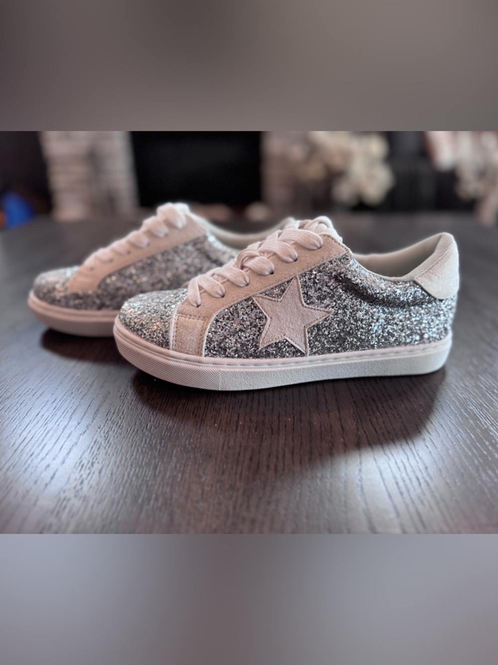 BRAND NEW SIZE 7 Silver Sparkly Shows with Star